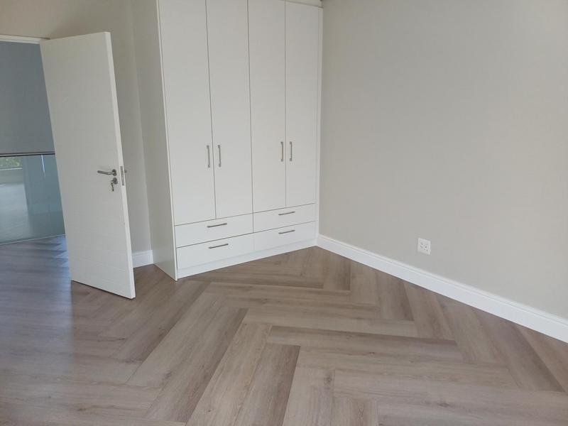 To Let 4 Bedroom Property for Rent in Somerset West Western Cape